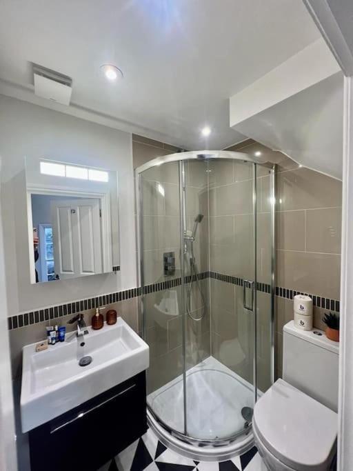 Flat In The Heart Of Holland Park Διαμέρισμα Λονδίνο Εξωτερικό φωτογραφία