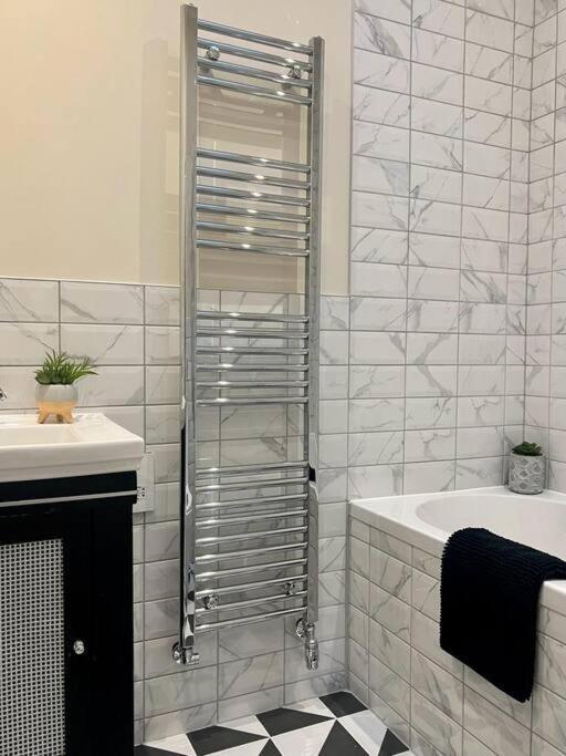 Flat In The Heart Of Holland Park Διαμέρισμα Λονδίνο Εξωτερικό φωτογραφία
